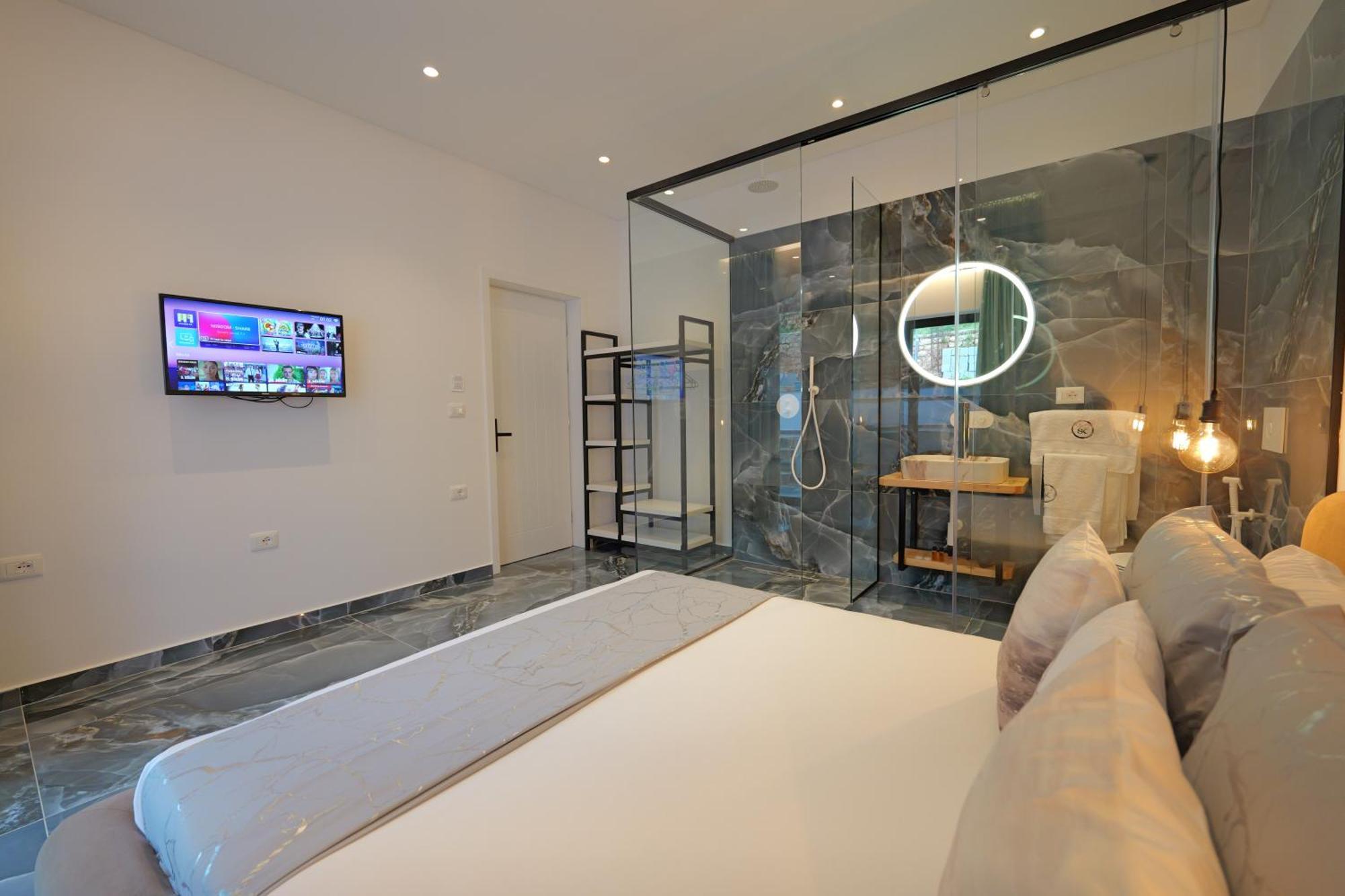 Siro Kerma Private Sarandë